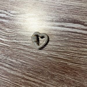 heart carabiner would look great on Marla AAron chains!